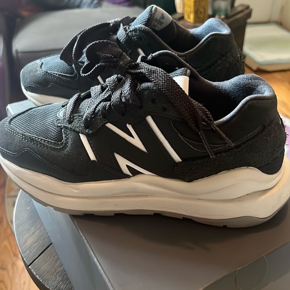Barely used in great condition woman’s size 7 NB5740 - Picture 1 of 6